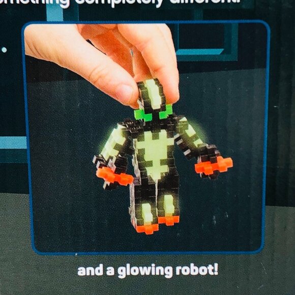 Plus Plus - Learn to Build Set Glow in The Dark - 400 Pieces Age 5 - Picture 12 of 16